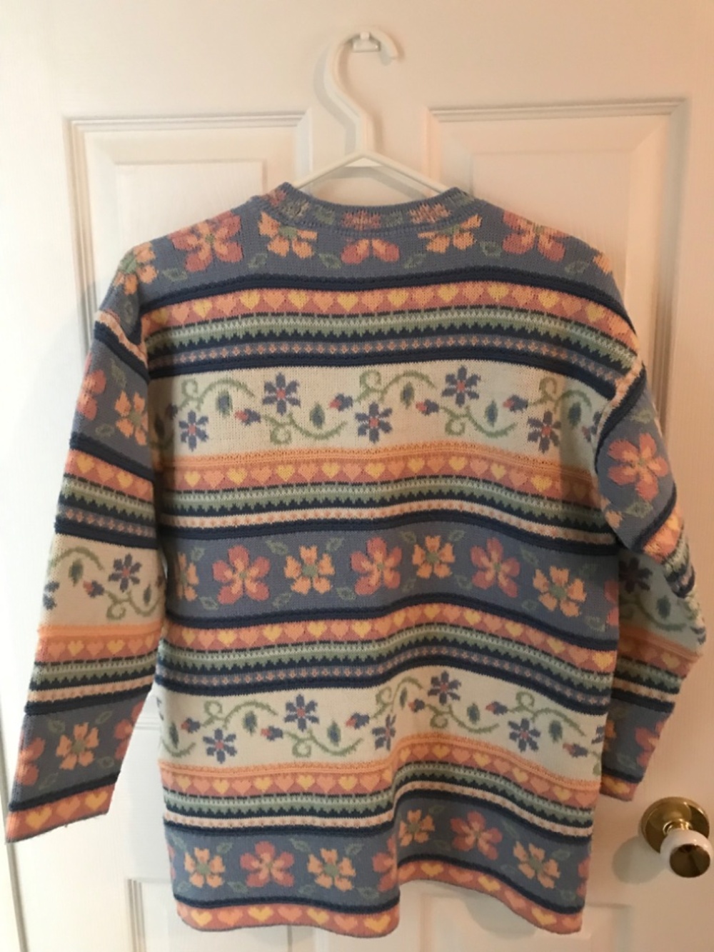 Sweater - Picture 3 of 4